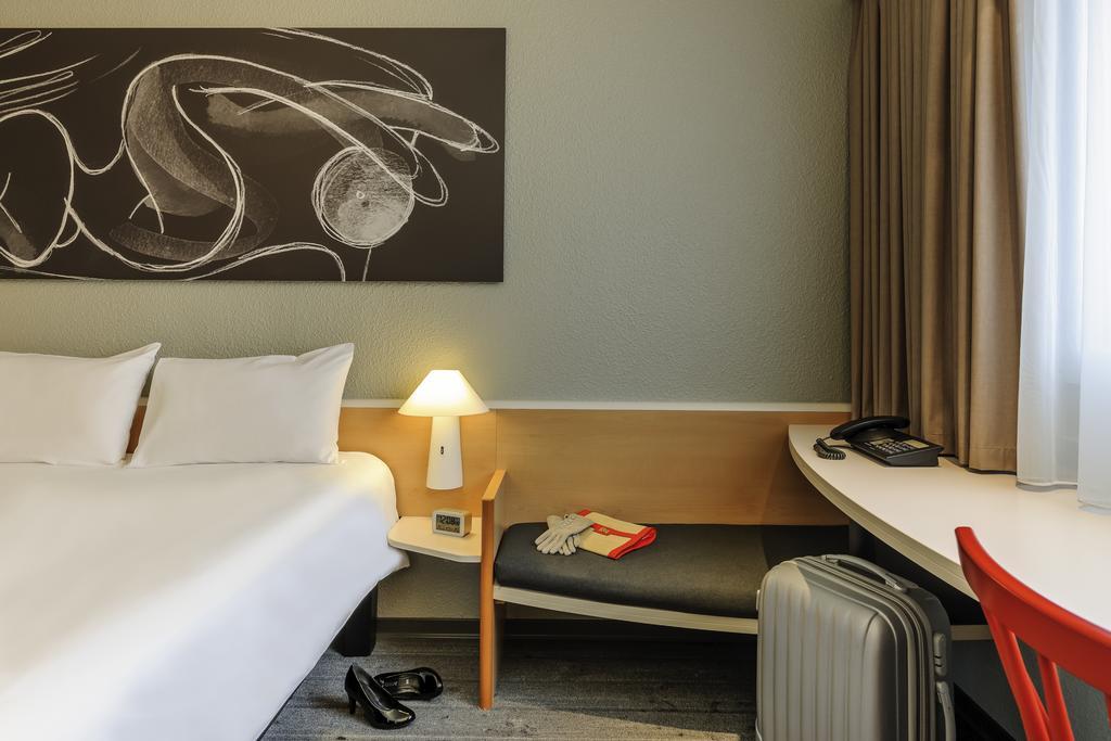 Ibis Hamburg Alsterring Hotell Eksteriør bilde